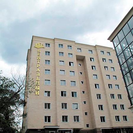 Residential Complex Central 261 阿拉木图 外观 照片